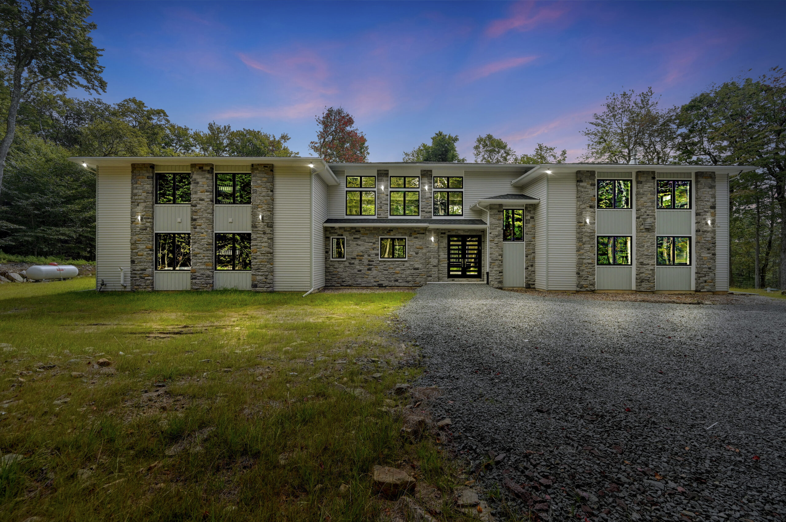 150 Phaeton Ln 001 Dusk